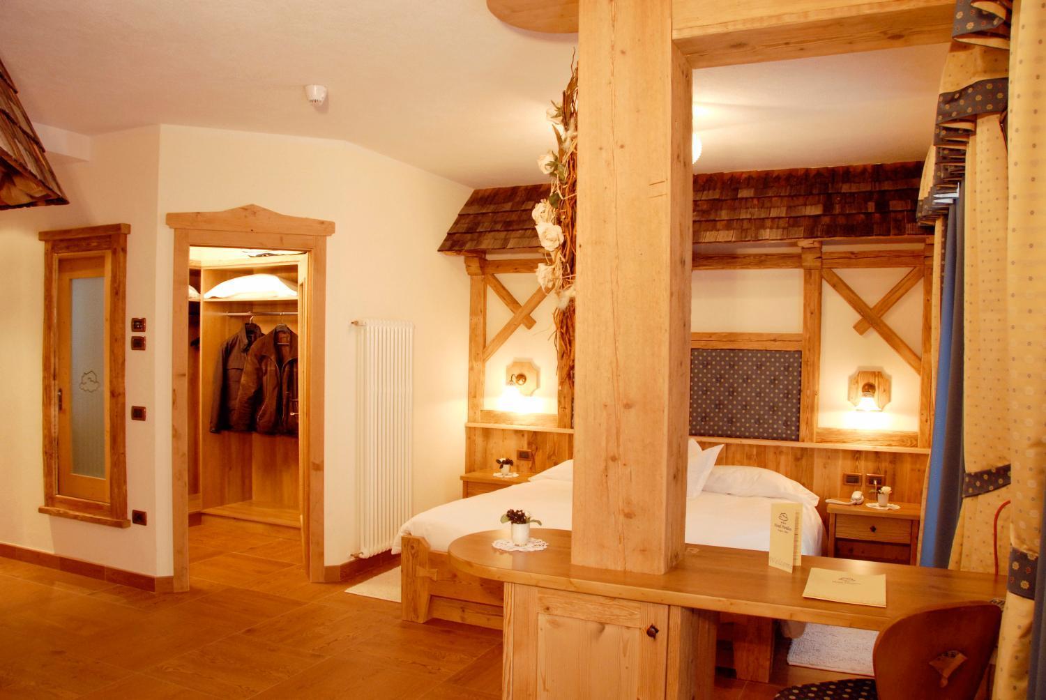 Paradise Lodge ลีวินโญ ภายนอก รูปภาพ