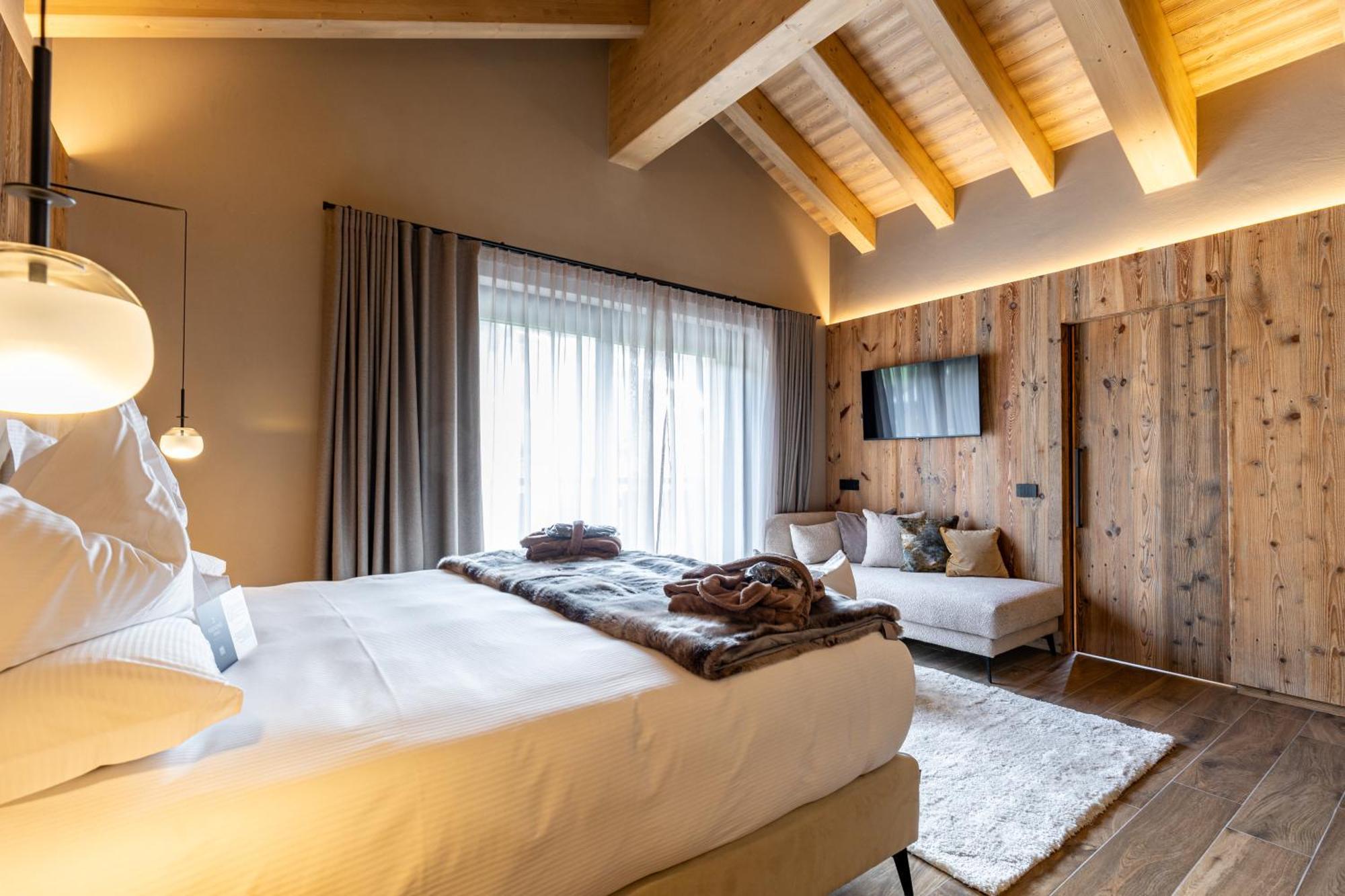 Paradise Lodge ลีวินโญ ภายนอก รูปภาพ